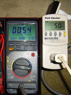 電力計とワットチェッカーの写真