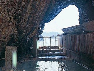 ホテル浦島の玄武洞温泉